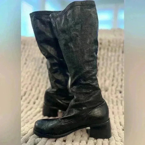 Italian Fitted Black Tall  Boots - Picture 4 of 11